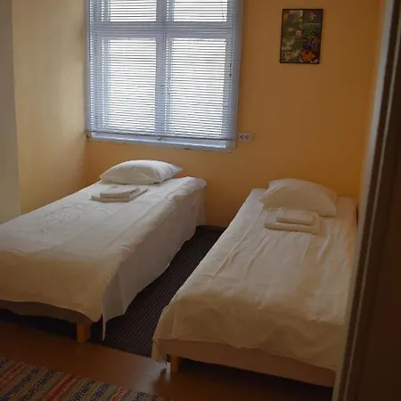 Budget Hostel *